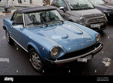 photo of Fiat 124 spider car production