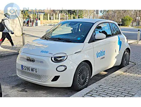 photo of Fiat 500e car production