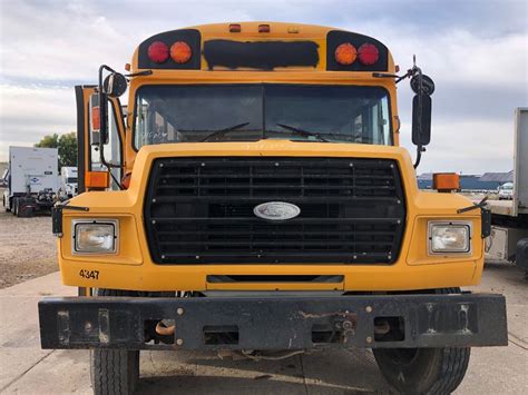 photo of Ford B700 car production