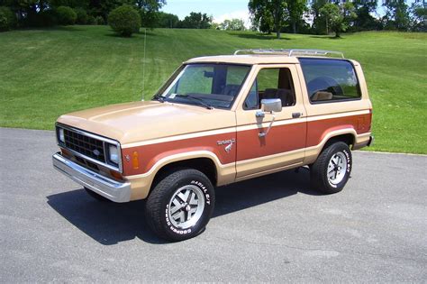 Ford Bronco ii 1984 photo