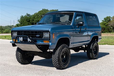 Ford Bronco ii 1987 photo