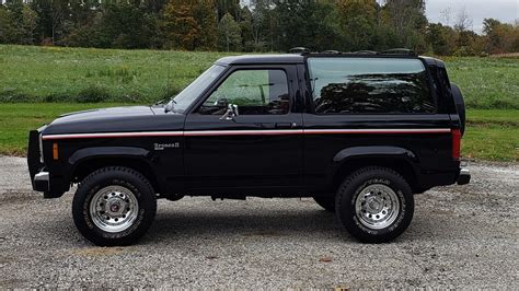 Ford Bronco ii photo