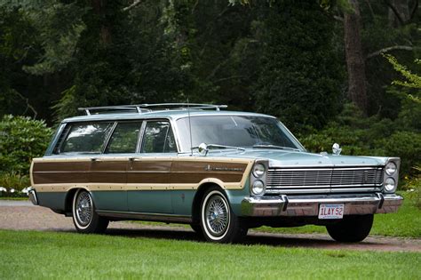 photo of Ford Country squire car production