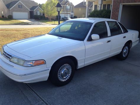 Ford Crown victoria 1996 photo