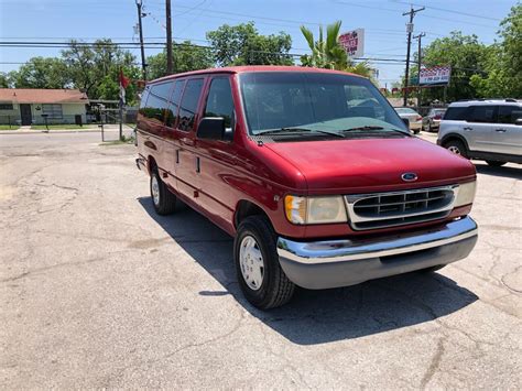 Ford E-350 1998 photo