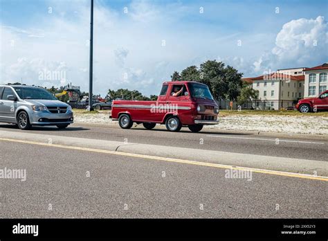 Ford E100 photo