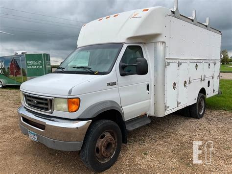 Ford E550 photo