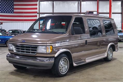 Ford Econoline 1992 photo