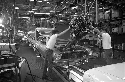 photo of Ford Escort car production