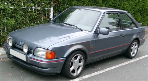 Ford Escort photo