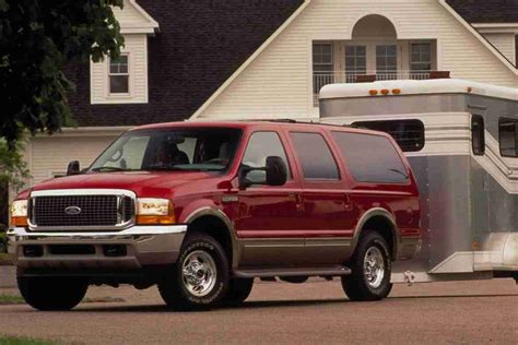 Ford Excursion 2000 photo