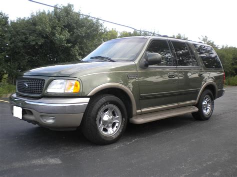 Ford Expedition 2000 photo