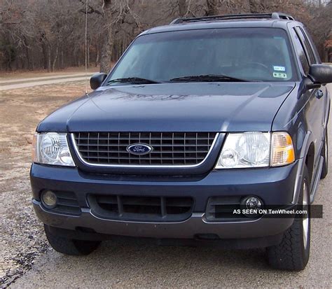 Ford Explorer 2002 photo