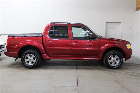 Ford Explorer sport trac 2004 photo