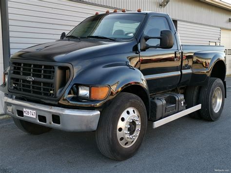 Ford F-650 2000 photo