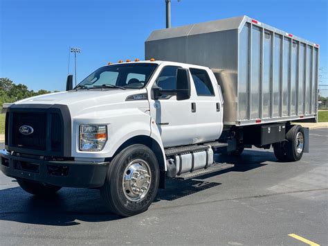 Ford F-750 2017 photo