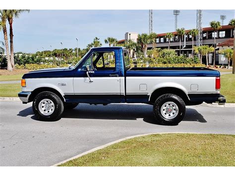 Ford F150 1988 photo