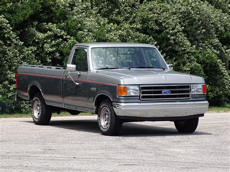 Ford F150 1989 photo