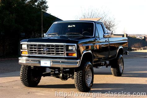 Ford F250 1984 photo