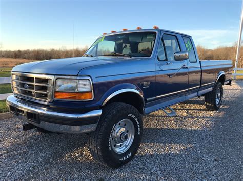 photo of Ford F250 ld car production