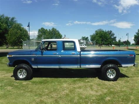 Ford F350 1975 photo