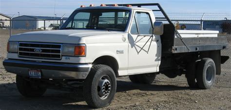 Ford F450 1990 photo