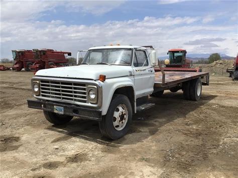 Ford F700 1979 photo