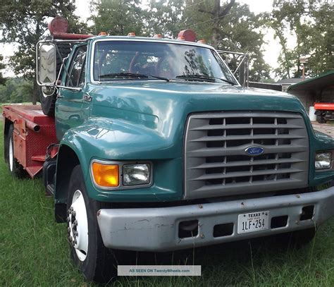 Ford F700 1996 photo