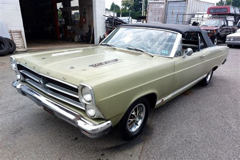 Ford Fairlane 1966 photo