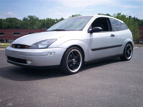 Ford Focus 2000