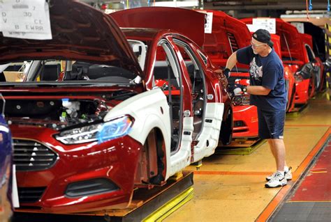 photo of Ford Fusion car production