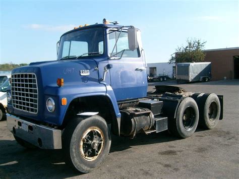 Ford L9000 1978 photo