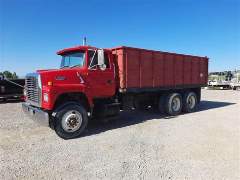 Ford Lnt8000 photo