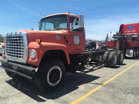 photo of Ford Lt8000 car production