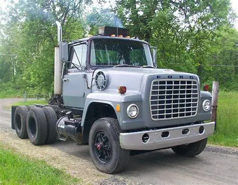 Ford Lt9000 photo