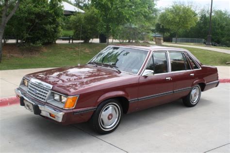 Ford Ltd 1986 photo