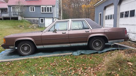 Ford Ltd 1989 photo