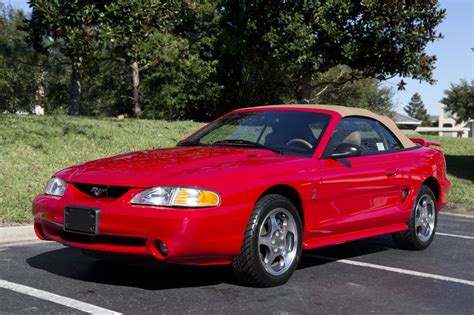 Ford Mustang convertible 1994 photo