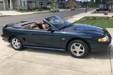 Ford Mustang convertible 1995 photo