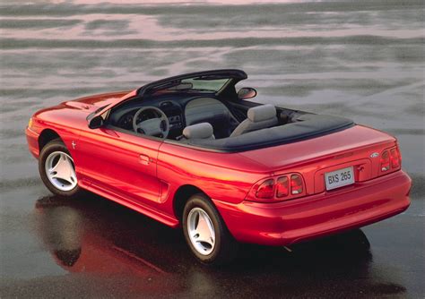 Ford Mustang convertible 1997 photo