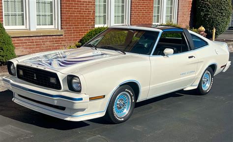 photo of Ford Mustang ii car production