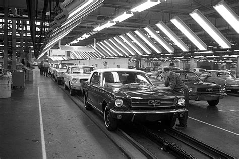 photo of Ford Mustang car production