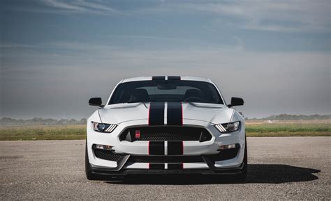 Ford Mustang photo