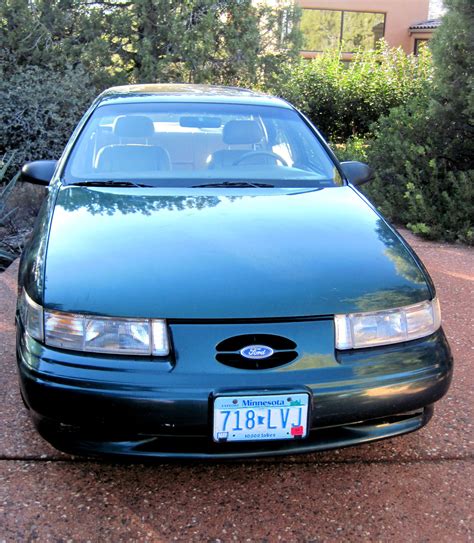 Ford Taurus 1993 photo