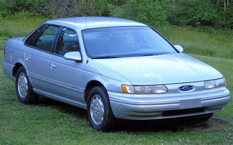 Ford Taurus 1995 photo