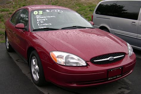 Ford Taurus 2003 photo