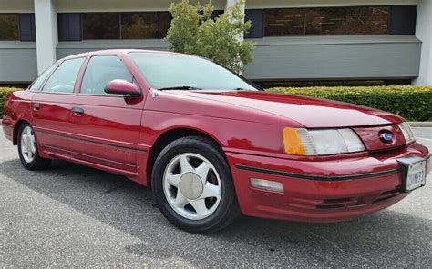 Ford Taurus sho 1990 photo