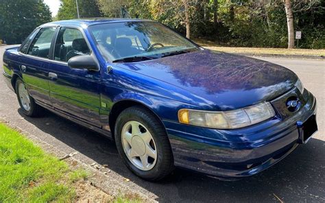 Ford Taurus sho 1993 photo