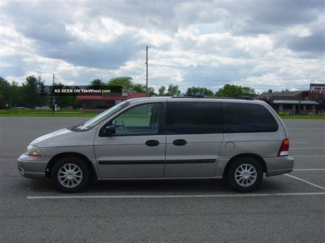 Ford Windstar 2002 photo