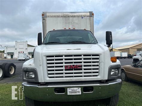 photo of Gmc C7500 car production